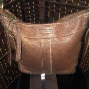 Coach F06S-10398 Distress pebbled Leather Crossbody bag